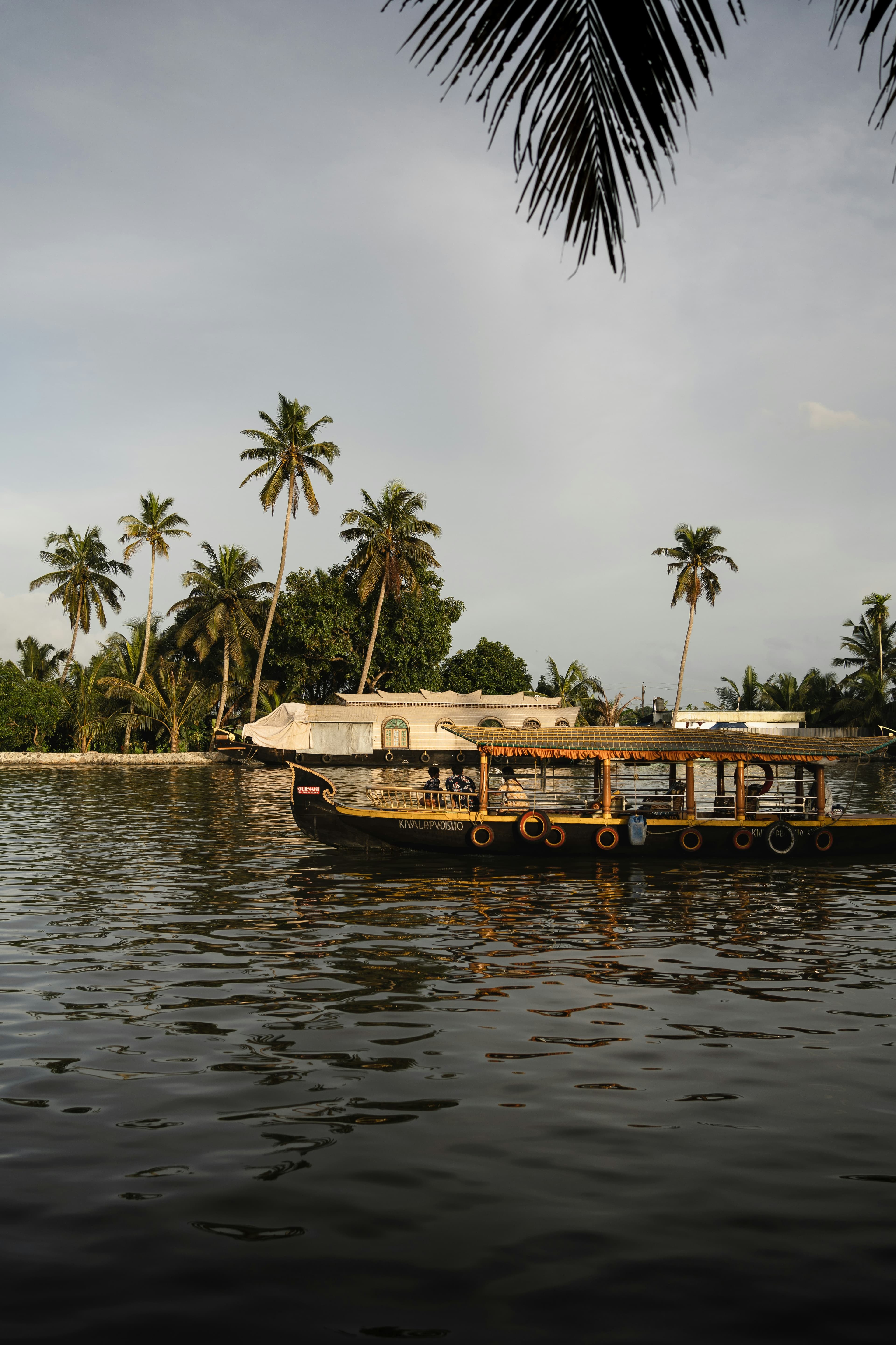 Kerala Backwaters & Spices